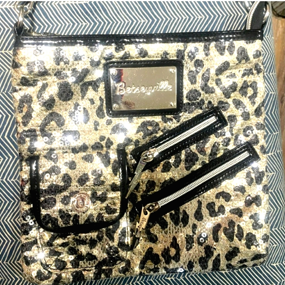 Betsey Johnson "BETSEYVILLE" Sequinned Leopard Print Crossbody Bag